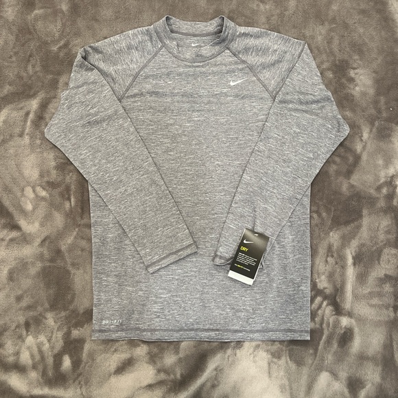 Brand New Nike dri-fit long sleeve (Runs Big) - Picture 2 of 3